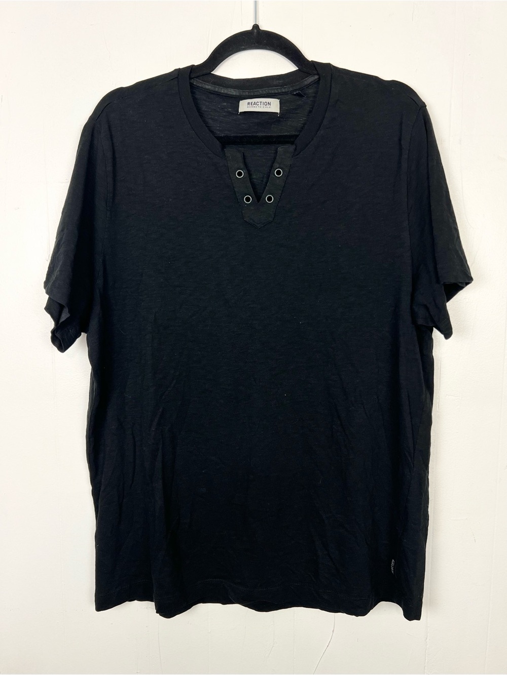 Reaction Kenneth Cole T-Shirt Black Burnout 100% Cotton Men's Size Large‎